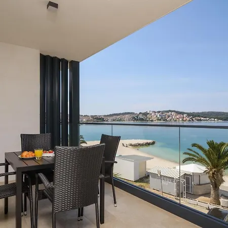 Apartment Ero On The Trogir